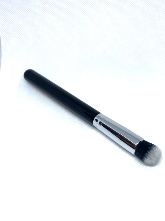 Domino License to conceal Brush