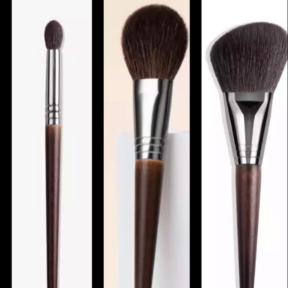 The Ace~ Deuce ~and Suits Brush Set